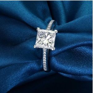 STERLING SILVER PRINCESS CUT ENGAGEMENT RING